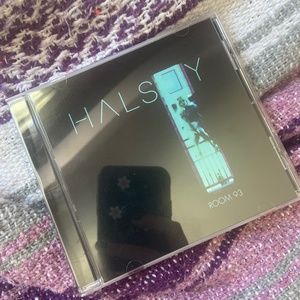 Halsey CD Room 93